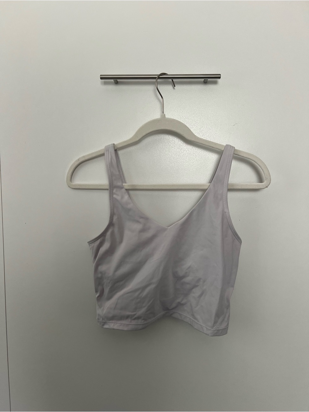 Amazon Women's V-Neck Sports Bralette in Light Lavender